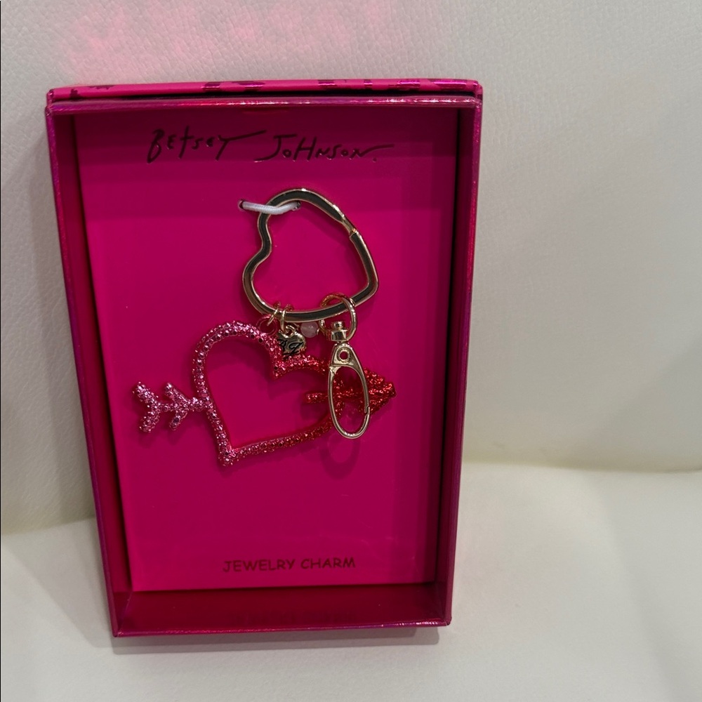 Betsey Johnson ❤️Glitter Heart Keychain /Bag Charm in Pink & Red